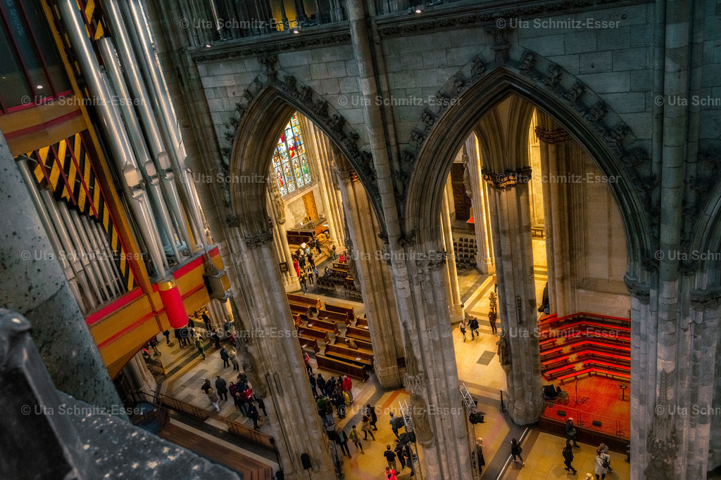 Koeln-Dom-innen_02 | CEUS Design - Realisiert mit Pictrs.com