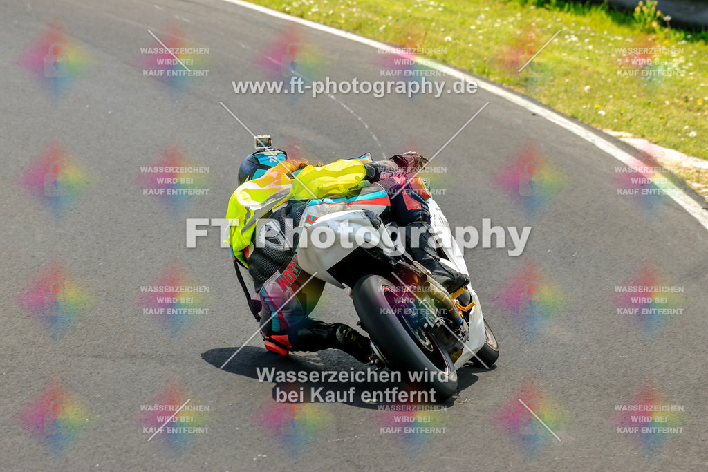 _OTO2663 | Hier findet Ihr Bilder von Touristenfahrten auf der Nürburgring Nordschleife oder von anderen Veranstaltungen die ich besucht habe. Viel Spass beim Durch Schauen 