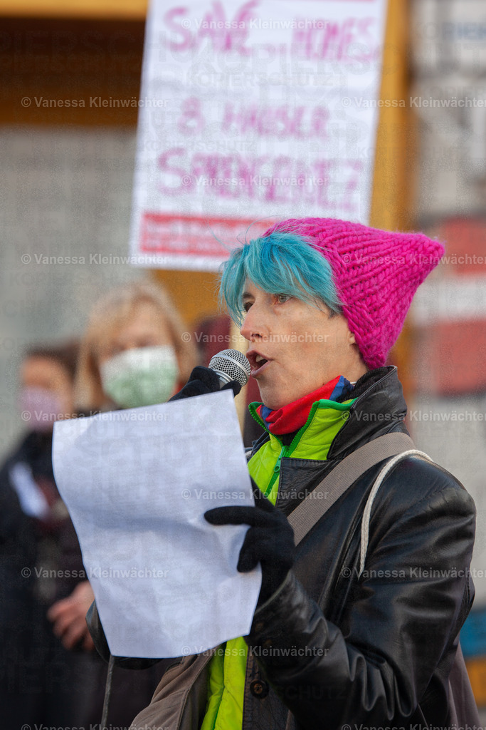 201105 StopHeimstadenAGH-8 | Mit einer Lärmkundgebung in der Nähe des Abgeordnetenhauses von Berlin protestieren Mieter*innen am 5.11.2020 gegen einen Verkauf ihrer Häuser an den Schwedischen Investor Heimstaden. - Realisiert mit Pictrs.com