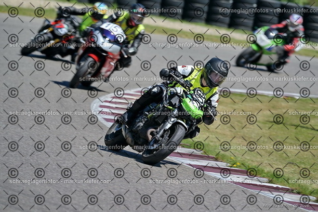 26BT01-1085 | 200 - Realisiert mit Pictrs.com