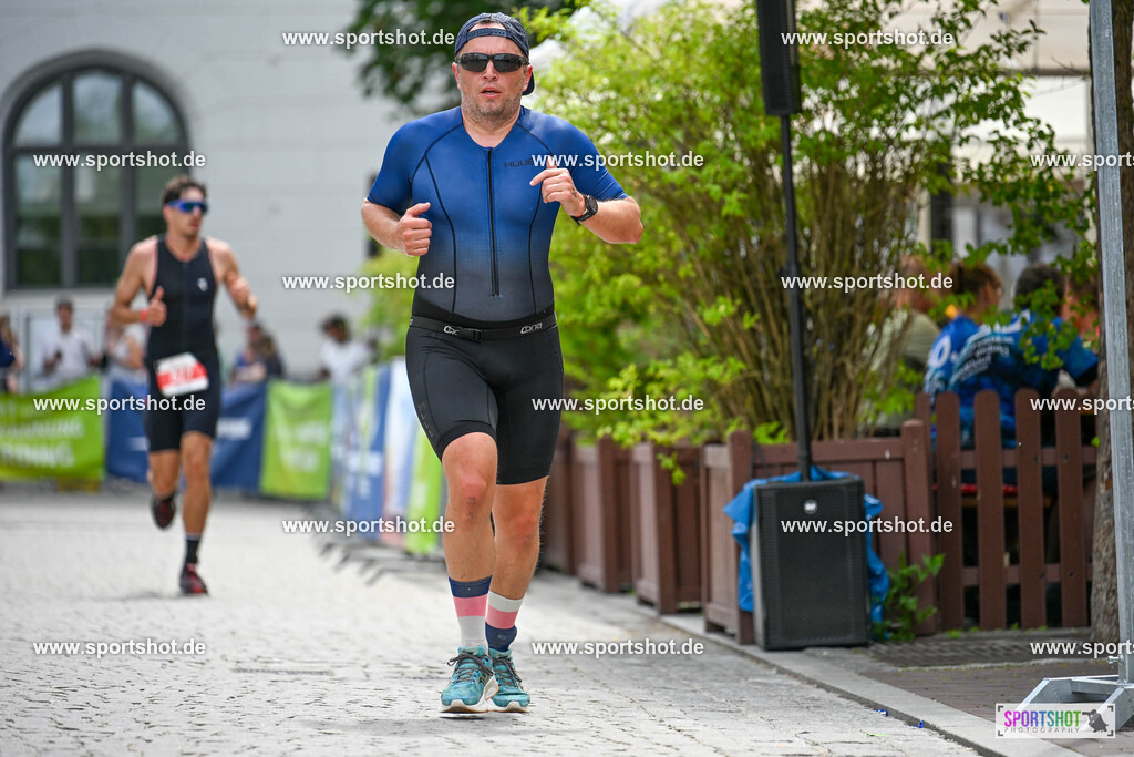 SZI_8385 | Stadttriathlon Erding 2025. #yourpictrs #sportshot_your_pictrs @Sportshotphotography #stadttriathlonerding Copyright: www.sportshot.de