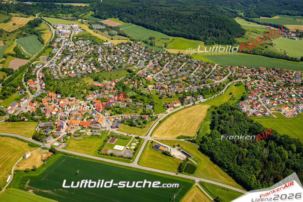 Aktuelles Luftbild von  Neusitz - Die Luftaufnahme wurde 2022 mittels UL-Flugzeug erstellt ( keine Drohne ) - hochauflösende Kamera-Systeme von  Canon -Beste Qualität - Für grossformatige Ausdrucke geeignet. Die Geschenkidee !