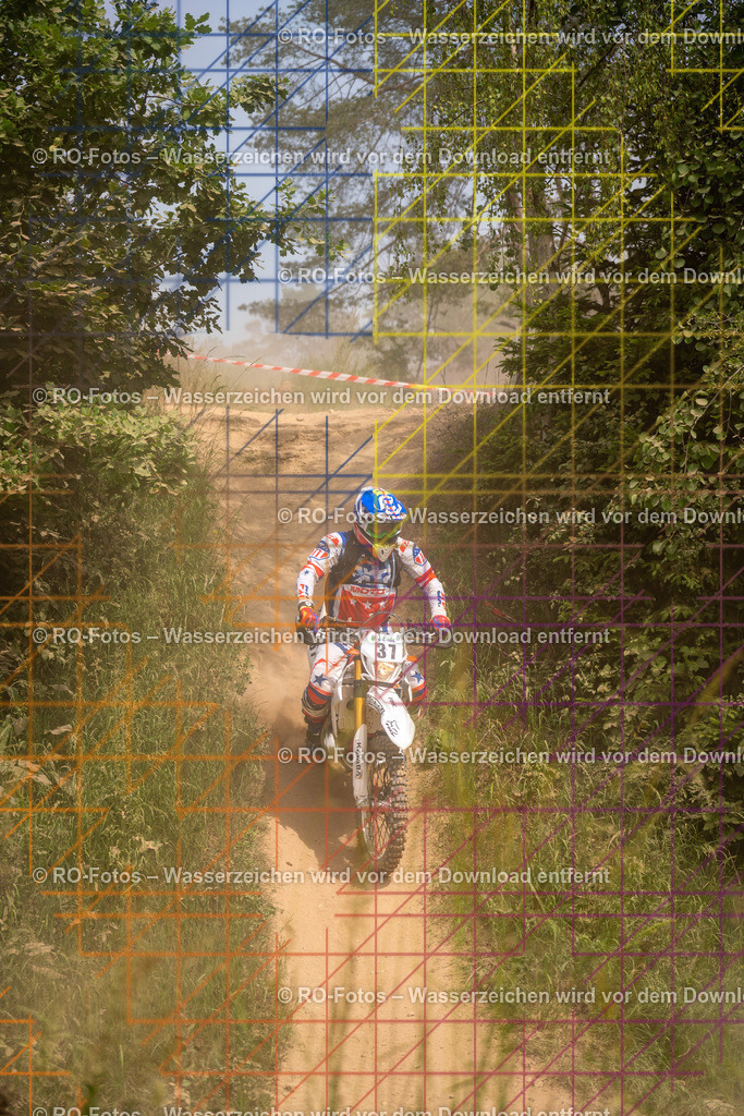 Niederwürzbach 3 Lauf-383 | Sportfotografie von RO-Fotos: Motorsport, Motocross, Enduro, Laufveranstaltungen und Triathlon. Professionelle Fotos von Sportlern und Events. - Realisiert mit Pictrs.com