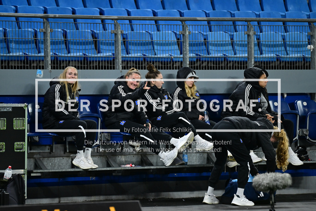 Fußball I Frauen I Saison 2025-2026 I Bundesliga I 12. Spieltag I Hamburger SV - 1. FC Köln I 54268 | Der Sportfotograf. - Realisiert mit Pictrs.com