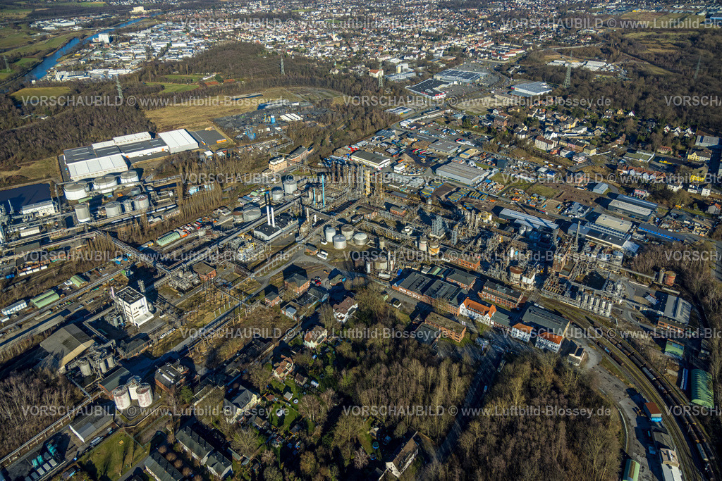 Castrop-Rauxel240106973 | Luftbild, Übersicht Gewerbegebiet Hafen Rütgers Chemiewerk, Bahngleise und Güterzug, Bladenhorst, Castrop-Rauxel, Ruhrgebiet, Nordrhein-Westfalen, Deutschland