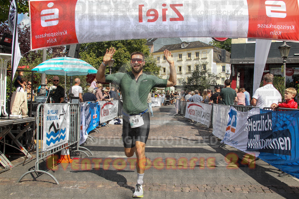 250824_1458_EV4_2440 | Sportfotografie im Rhein-Sieg Kreis, Köln, Bonn, NRW, Rheinland Pfalz, Hessen, etc. Unser Tätigkeitsfeld umfasst den Laufsport vom Volkslauf über den Marathon, Duathlon, Triathon bis zum Ultralauf wie Kölnpfad Ultra oder Schindertrail.
