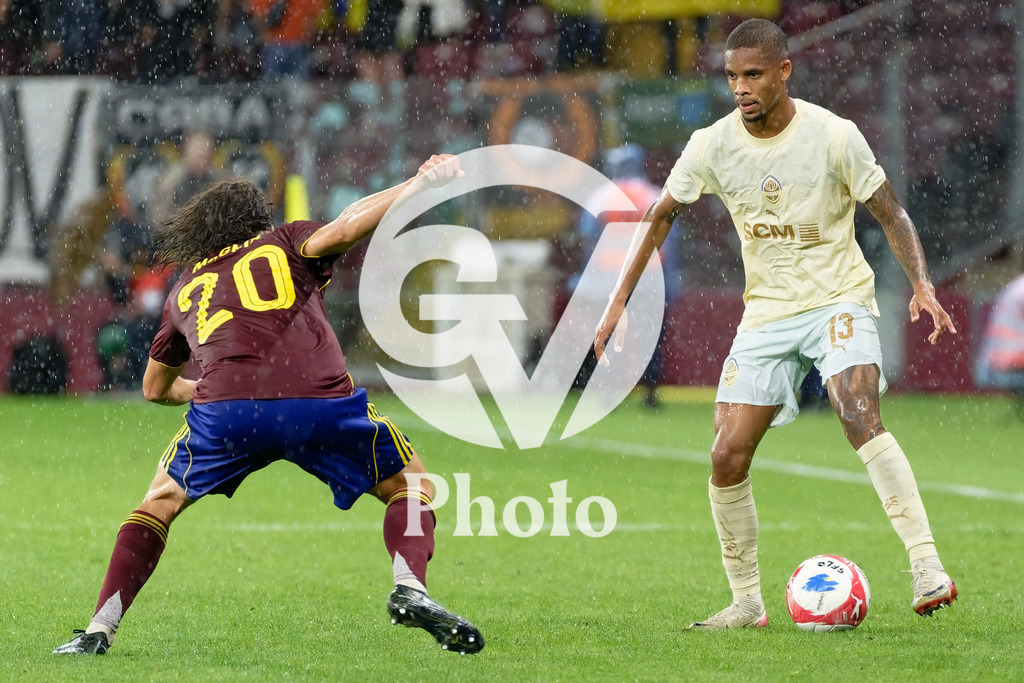 UEFA Conference League Play-offs 2nd leg - Servette FC v FC Shakhtar Donetsk | Pedro Henrique (13 FC Shakhtar Donetsk) Theo Magnin (20 Servette FC) battle for the ball (duel)  during the UEFA Conference League Play-offs 2nd leg match between Servette FC and FC Shakhtar Donetsk at Stade de Geneve in Geneva, Switzerland