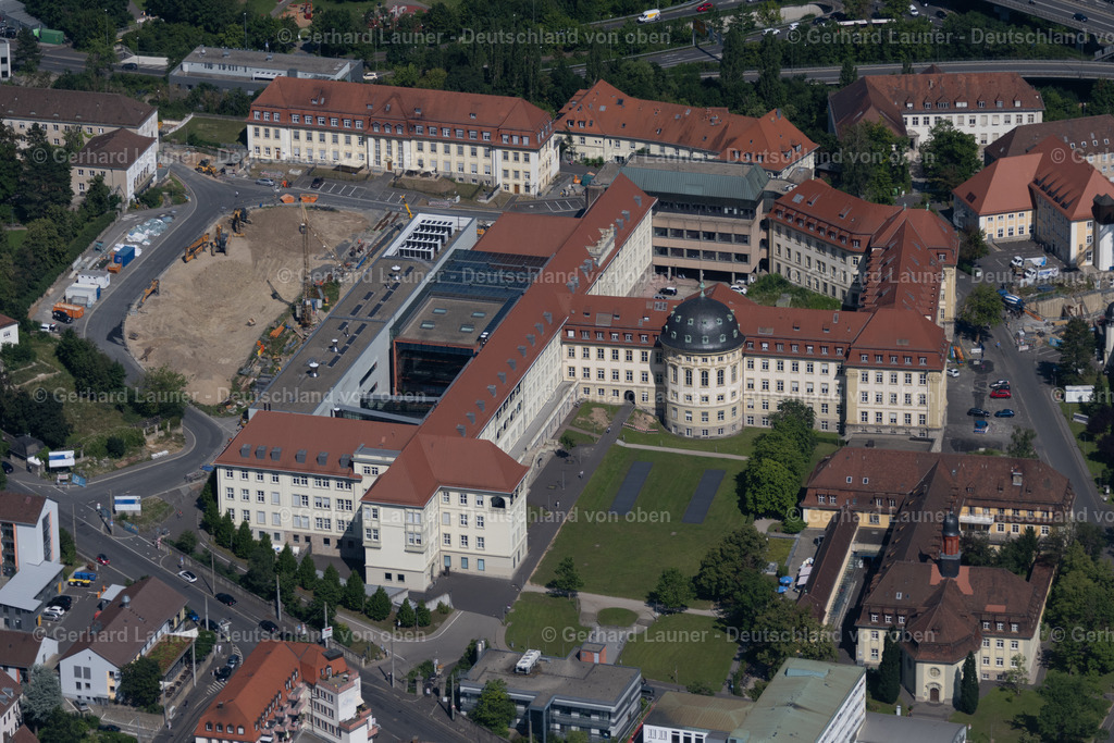 4046836 | Universitätsklinikum Würzburg, ein Klinikum der Medizinischen Fakultät der Julius-Maximilians-Universität Würzburg und ein Krankenhaus der Maximalversorgung.