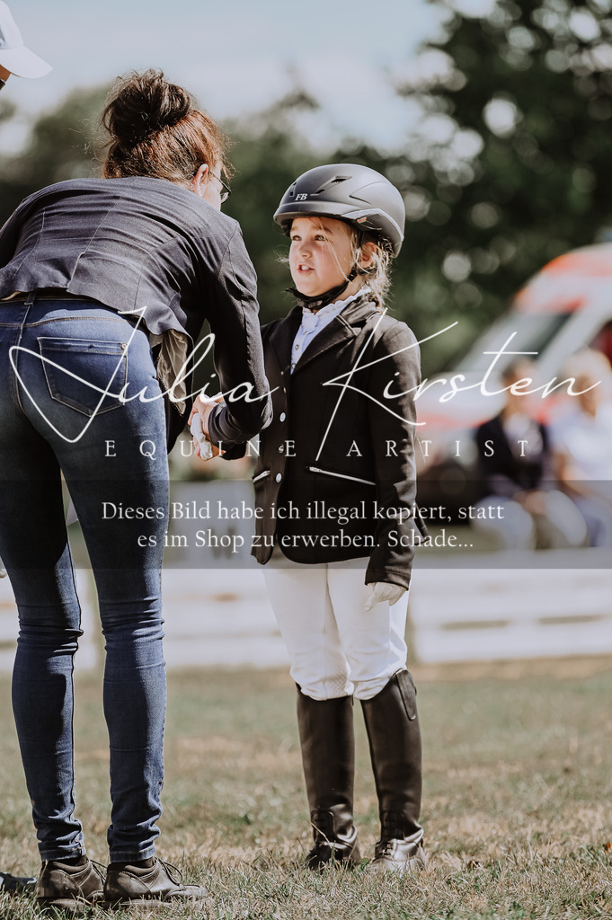 DSC_7847 | Pferde- und Turnierfotografie in Westsachsen. Pferdeportraits, Auftragszeichnungen und intuitive Kunst.