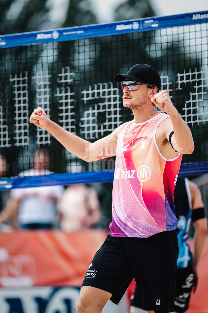 Beachvolleyball | Männer | German Beach Tour 2024 | Tourstop Bremen | 08.06.2024 | Paul Henning jubel