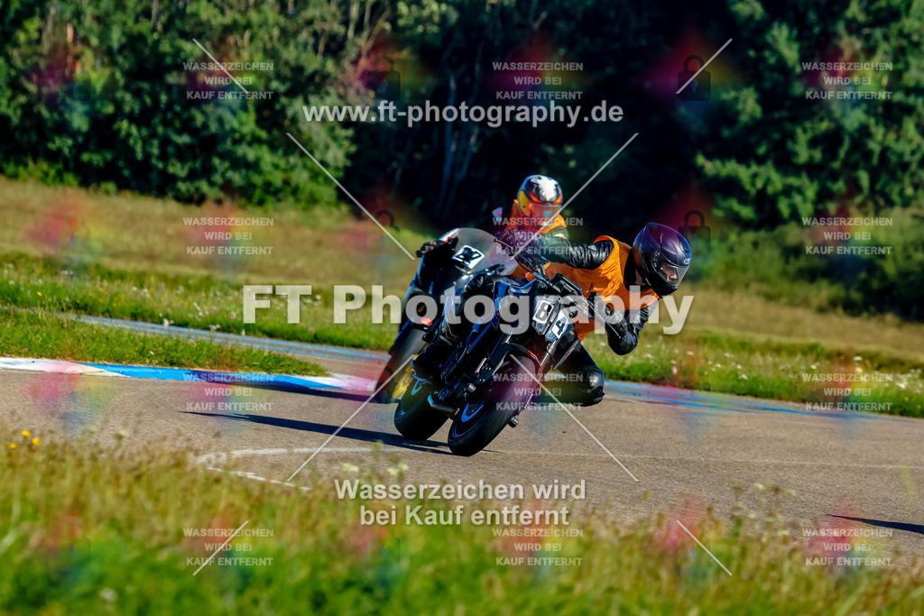 084-1824 | Hier findet Ihr Bilder von Touristenfahrten auf der Nürburgring Nordschleife oder von anderen Veranstaltungen die ich besucht habe. Viel Spass beim Durch Schauen 
