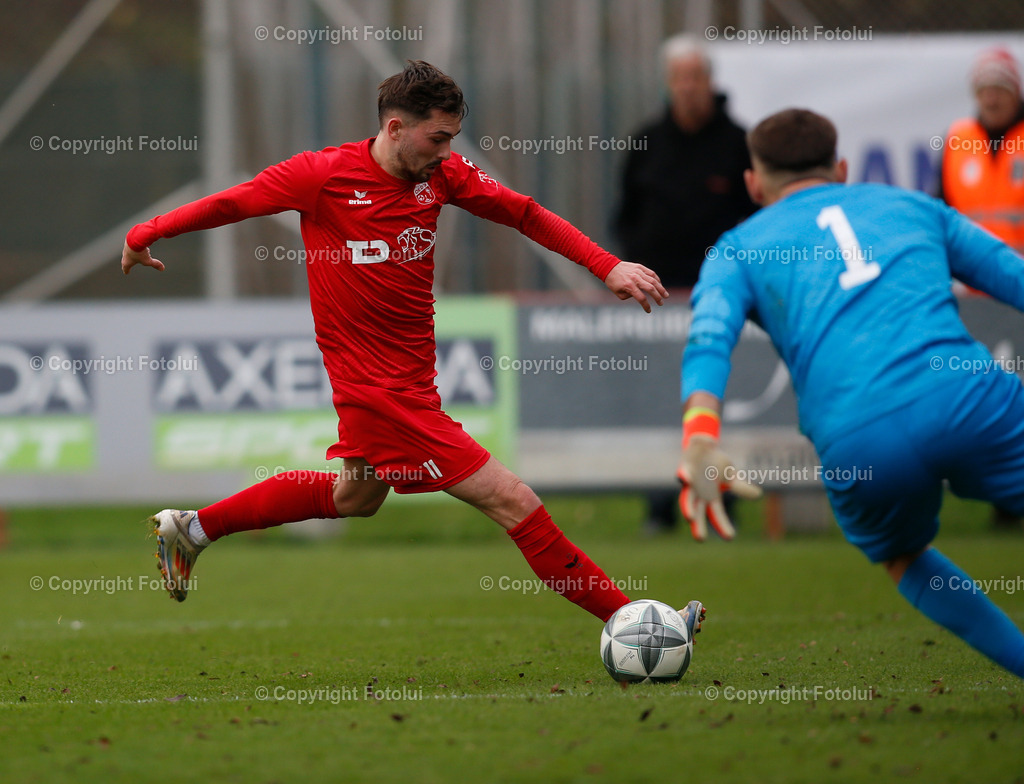 A_LUI_021124_06 | SPORT FUSSBALL ASKOE OEDT-HAKA TRAUN 02.11.2024 IM BILD : FLORIAN AIGNER (OEDT1B) UND PLAMENOV GANCHEV (TRAUN)FOTO:FOTOLUI