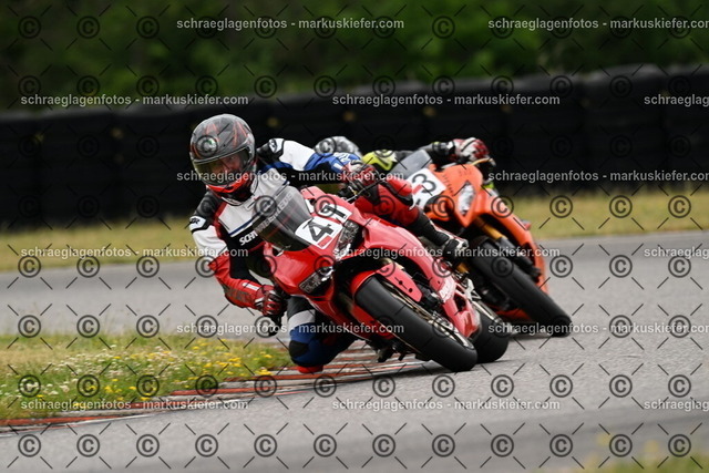 25bt02-1563 | markuskiefer.com - Realisiert mit Pictrs.com