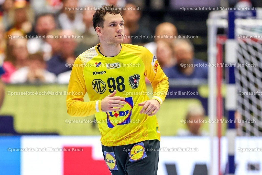 EHF17012601078 | 17.01.2026, Handball, Men's EHF EURO 2026, Österreich - Spanien, Jyske Bank Boxen in Herning, Dänemark, Preliminary Round:  Constantin Möstl (Austria #98) 