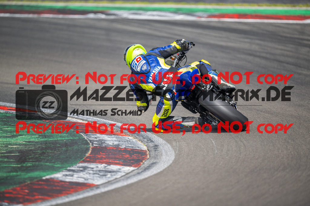 MaZZes-Fotomatrix-20260904-634576 | TWIN