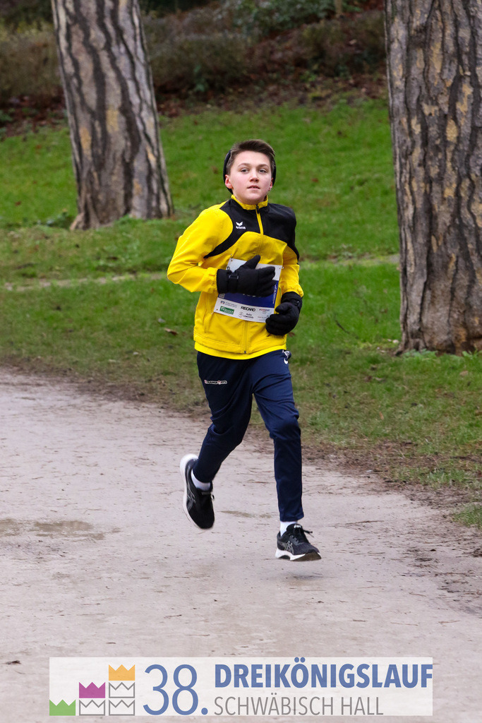 1700m Stadtwerke Jugendlauf | 3 Koenigslauf 2024 1700m Stadtwerke Jugendlauf - Realisiert mit Pictrs.com