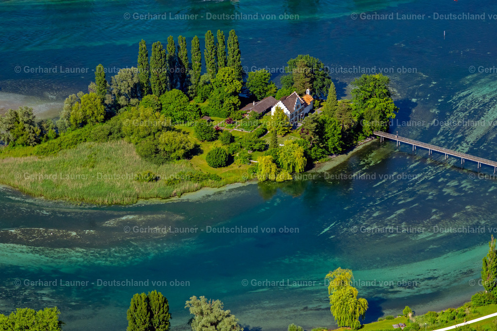 4032257 | ESCHENZ 12.06.2020 Insel Werd mit St. Ottmar-Kappelle im Flussverlauf des Rhein im Ortsteil Werd mit St. Ottmar-Kappelle in Eschenz im Kanton Thurgau, Schweiz. // Island on the banks of the river course Rhine in the district Werd mit St. Ottmar-Kappelle in Eschenz in the canton Thurgau, Switzerland. Foto: Gerhard Launer