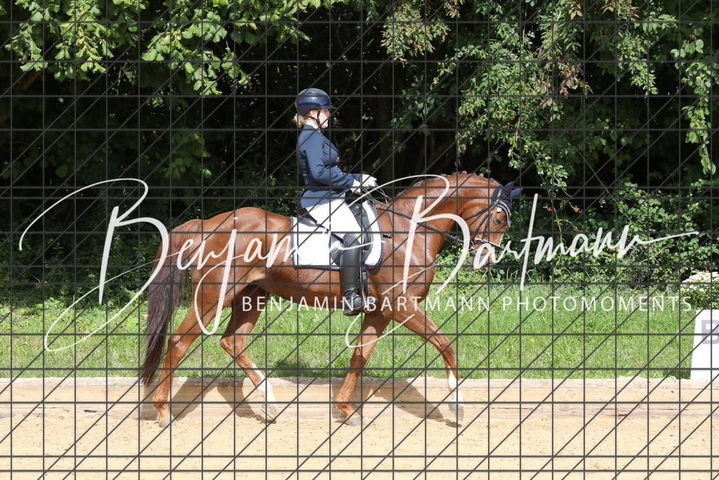 AZ2A2243 | Benjamin Bartmann Photomoments