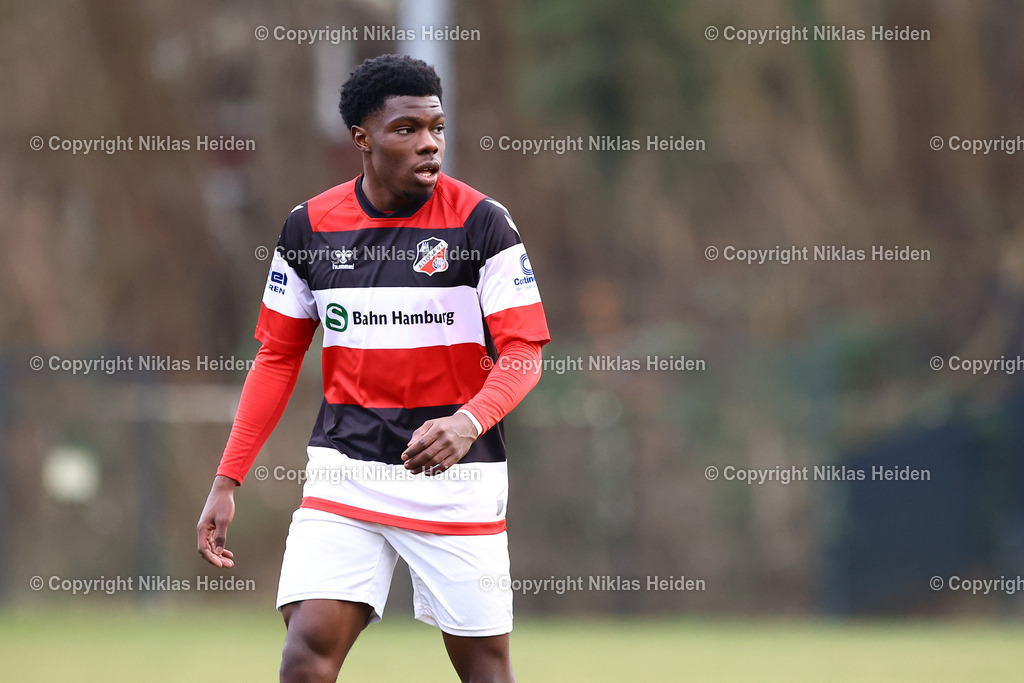 NH_Altona93_TSVBuchholz08_OberligaHamburg_01032025 | #14 Ezra Kwajo Ampofo (Altona 93)Fußball I Herren I Gamesright Oberliga Hamburg I Saison 2024-2025 I 25. Spieltag I Altona 93 - TSV Buchholz 08 I 01.03.2025 I Adolf-Jäger-Kampfbahn