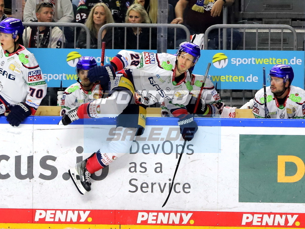 Frank Mauer - EBB | Frank Mauer - EBB - Realisiert mit Pictrs.com