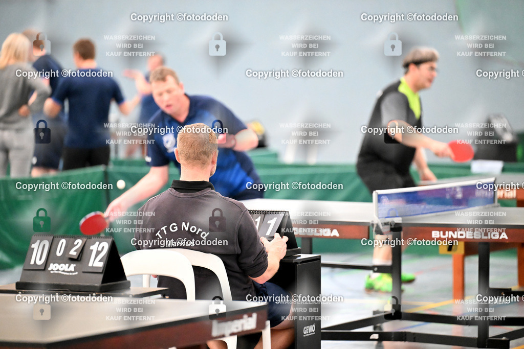 DSC_4926 | Markus Hosberg (zählt) / TTG Nord HoltriemTorsten Kracht (links) / TTG Nord Holtriem Senioren 40