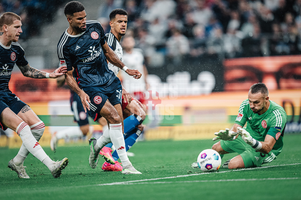 Fußball | Männer | Saison 2023/2024 | 2. Fußball-Bundesliga | Hamburger SV vs. Fortuna Düsseldorf | 29.09.2023 | Florian Kastenmeier (#33, Fortuna Düsseldorf) pariert einen Ball