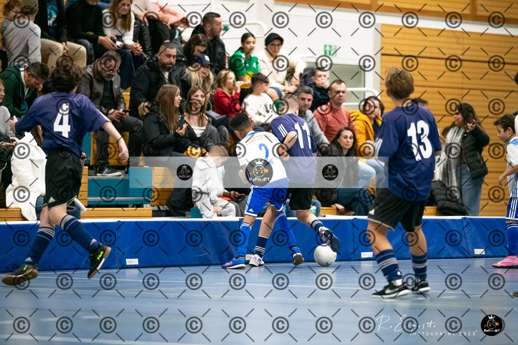 20251129_FCR-Hallenturnier-D_RAW-1_023-59 | Sport und Naturfotografie von Roberto Esposito zeigt echte Momente Bewegung und die Schönheit der Natur. Ausdrucksstarke Bilder schaffen Emotionen.