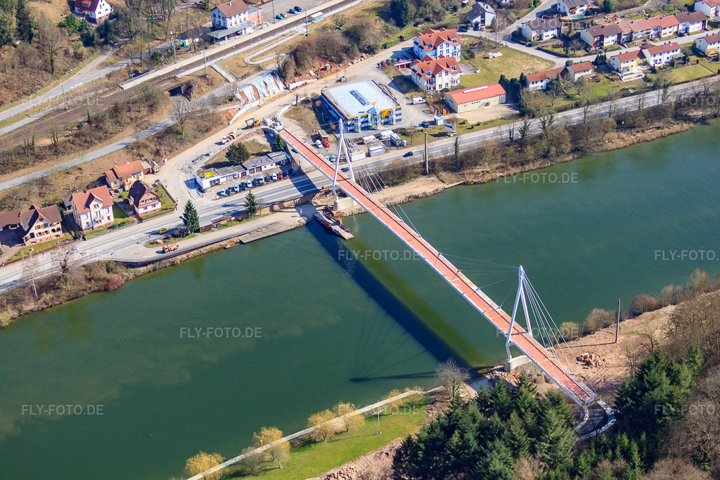 Luftbild: Nekarbrücke Zwingenberg in Zwingenberg im Bundesland Baden-Württemberg in Deutschland. Foto: IMG_38112.jpg vom 12.03.2011 durch Werner Riehm/FLY-FOTO.de