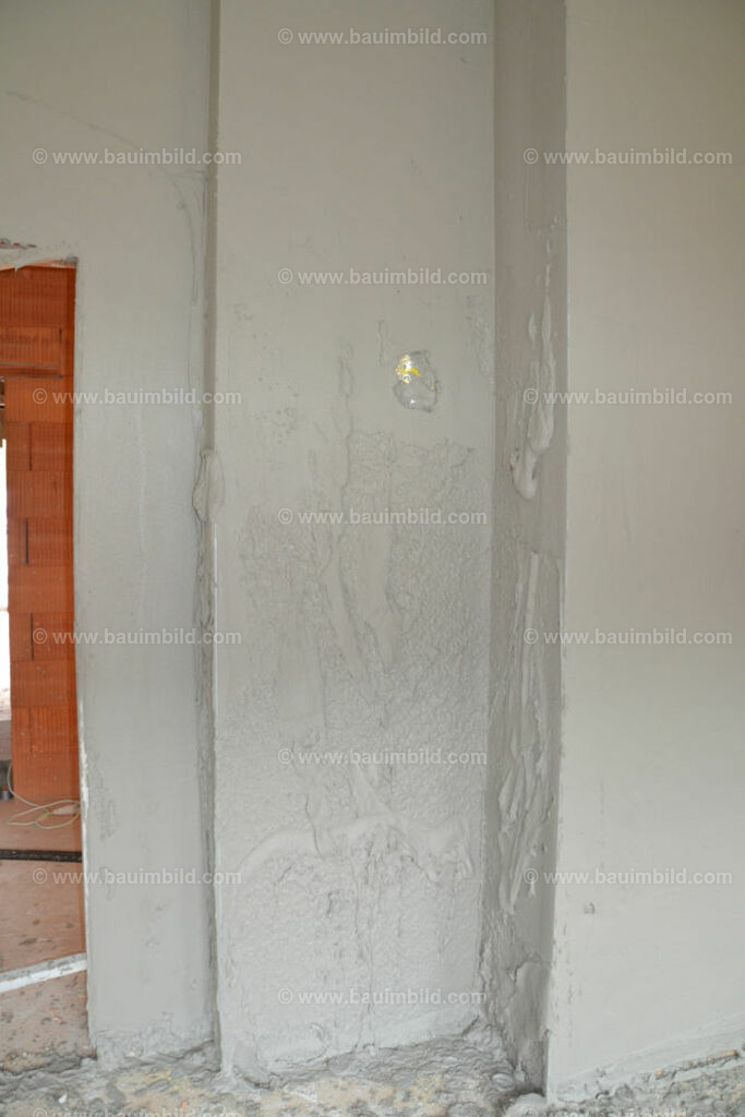 bib-lg18-putzarbeiten-0032 | Nach LV-Leistungsgruppen sortierte Detailfotos über den Bau eines Hauses. Alle Hausbau-Bilder direkt vom Urheber und Autor der Website Haus-Selber-Bauen.com