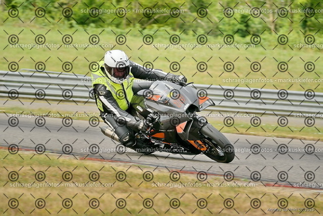 25bt05-0407 | markuskiefer.com - Realisiert mit Pictrs.com