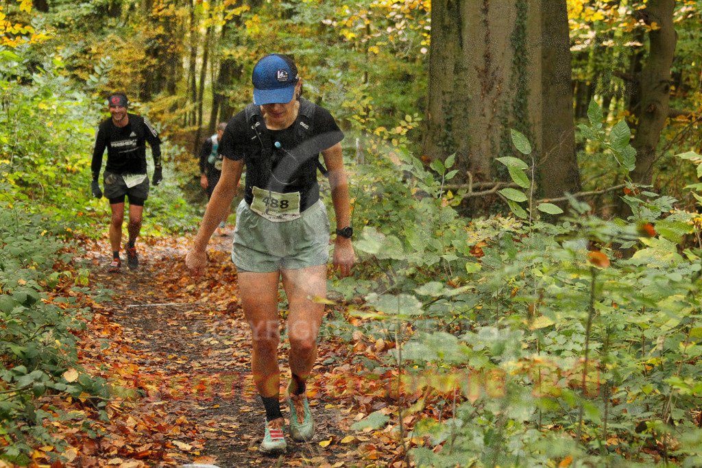 251026_1222_EV4_4891 | Sportfotografie im Rhein-Sieg Kreis, Köln, Bonn, NRW, Rheinland Pfalz, Hessen, etc. Unser Tätigkeitsfeld umfasst den Laufsport vom Volkslauf über den Marathon, Duathlon, Triathon bis zum Ultralauf wie Kölnpfad Ultra oder Schindertrail.