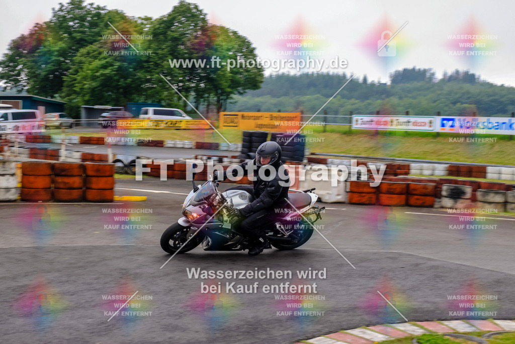 OBK-5219 | Hier findet Ihr Bilder von Touristenfahrten auf der Nürburgring Nordschleife oder von anderen Veranstaltungen die ich besucht habe. Viel Spass beim Durch Schauen 
