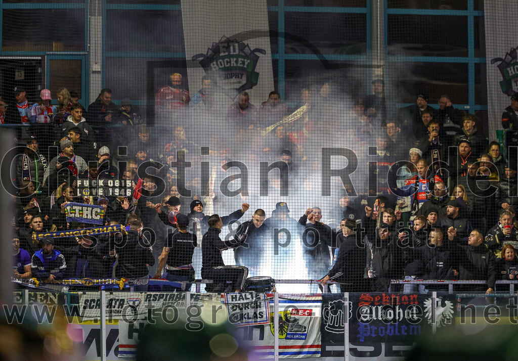 2025-12-23_090_TSV_Erding_gegen_Heilbronner_Falken | Erding, Deutschland, 23.12.2025:Eishockey, Oberliga Süd 2025 / 2026, 29. Spieltag, TSV Erding gegen Heilbronner Falken, Endergebnis: 5:4Foto: Christian Riedel / fotografie-riedel.net