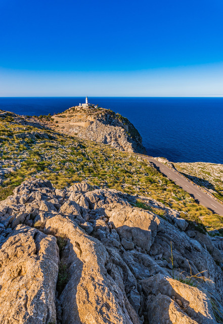 Idyllic view of Lighthouse at Cap Formentor Majorca island, Spain | View of lighthouse at Cap Formentor on Mallorca, Spain Mediterranean Sea - Realisiert mit Pictrs.com