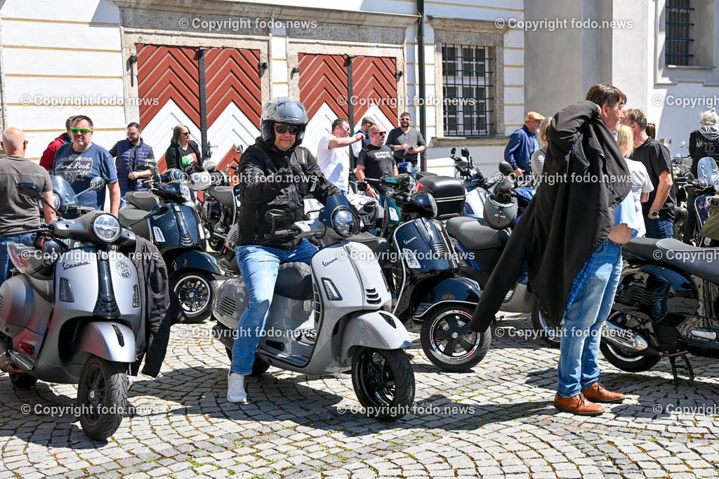 Lets Vespa togehter 2025_ Vespatreffen Neuhofen_ 27.04.2025-247 | 27.04.2025, Neuhofen, Kremsmuenster, AUT, Lets Vespa togehter 2025, Vespatreffen, im Bild Teilnehmer Vespatreffen, Motorsport Stadler©Copyright: Harald Dostal / fodo.media   Alle Bilder honorarfrei