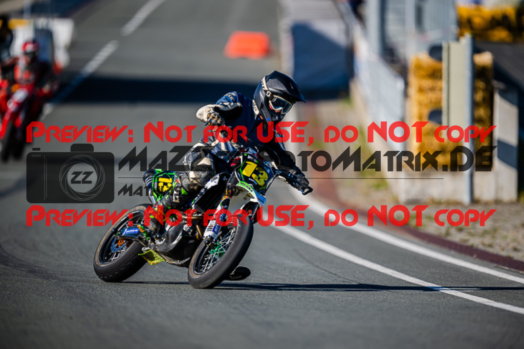 MaZZes_FotoMatrix_220903_9809 | S3