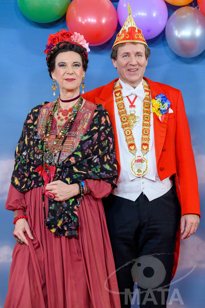 _DWA1547 | Intendantin, Bayerischer Rundfunk
Katja Elisabeth Wildermuth (links) mit Marco Anderlik, Präsident Fastnacht-Verband Franken e.V. bei der TV-Sendung Fastnacht in Franken 2024. Veitshöchheim, 02.02.2024 Bayern Deutschland - Realisiert mit Pictrs.com