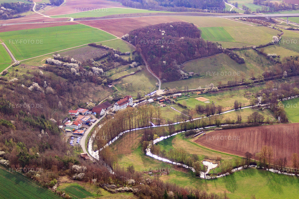 Luftbild: Maria im Stein an der fränkischen Saale in Hollstadt im Bundesland Bayern in Deutschland.Foto: IMG_63984.jpg vom 04.04.2014 durch Werner Riehm/FLY-FOTO.deAuflösung des Originals: 4752 x 3168 px