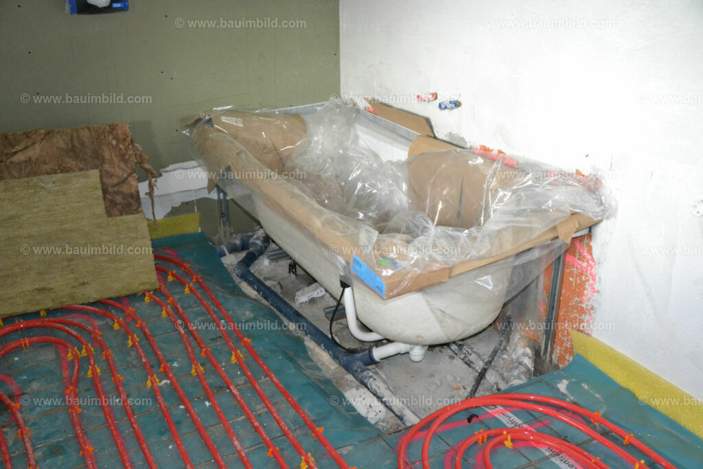 bib-lg15-sanitaer-0108 | Nach LV-Leistungsgruppen sortierte Detailfotos über den Bau eines Hauses. Alle Hausbau-Bilder direkt vom Urheber und Autor der Website Haus-Selber-Bauen.com