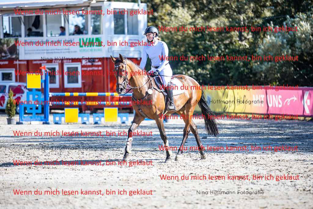 BK1A5850 | Turnierbilder Turnierfotos Nina Hüffmann Turnierfotografie Pferdefotografie Tierzeichnung Haustierzeichnung Pferdezeichnung Hundezeichnung Videograf  - Realisiert mit Pictrs.com