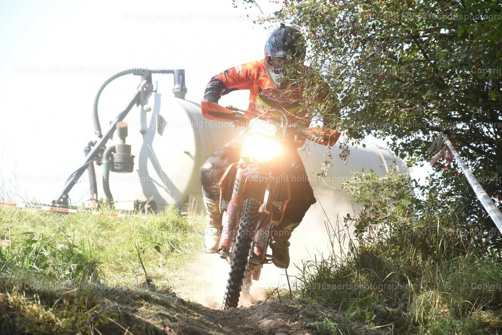 DSC_0219 | Sportfotografie , Motorsport, Motoross, Reitsport, Mointainbike, Enduro,
Landschaft , Outdoor, Eventfotografie, Landschaft, Bilder online bestellen - Realisiert mit Pictrs.com