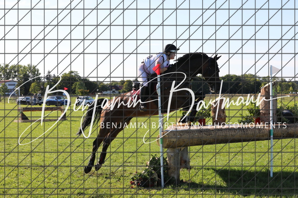 AZ2A1327 | Benjamin Bartmann Photomoments