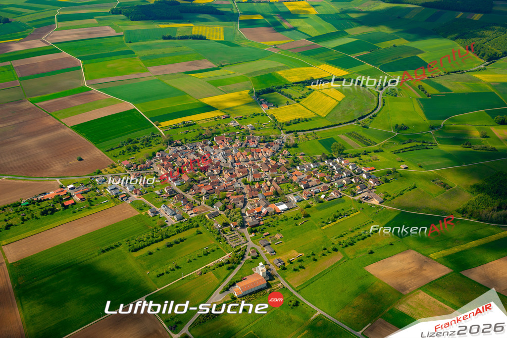Das Luftbild zeigt : Altbessingen Arnstein - Die Luftaufnahme wurde 2024 vom UL-Flugzeug aus erstellt ( keine Drohne ) - Hochauflösende Luftaufnahme - Für grossformatige Ausdrucke geeignet. Die Geschenkidee !Mit Lizenz und Bildrechte bestellbar
