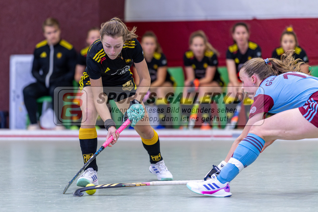 SM_2025-01-12_wD5_-117 | 1.Bundesliga Hallenhockey  (W) UHC - HTHC / 2:3 (2:1)