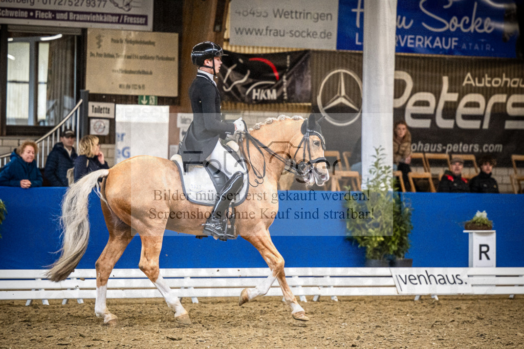 DOS_2283 | Entdecke hochwertige Reitturnierfotos von Foto Oger. Professionell, emotional und authentisch – jetzt Lieblingsmomente im Shop bestellen.Deutschlandweite Turnierfotografie. - Realisiert mit Pictrs.com