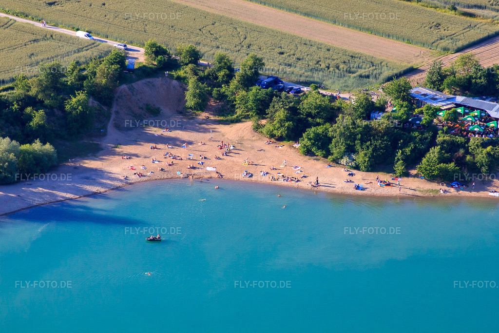 Luftbild: Mit Badgästen übersähter FKK Strand Epplesee im Ortsteil Forchheim in Rheinstetten im Bundesland Baden-Württemberg in Deutschland. Foto: IMG_57950.jpg vom 16.06.2013 durch Werner Riehm/FLY-FOTO.deSitemap - rheinstetten.de