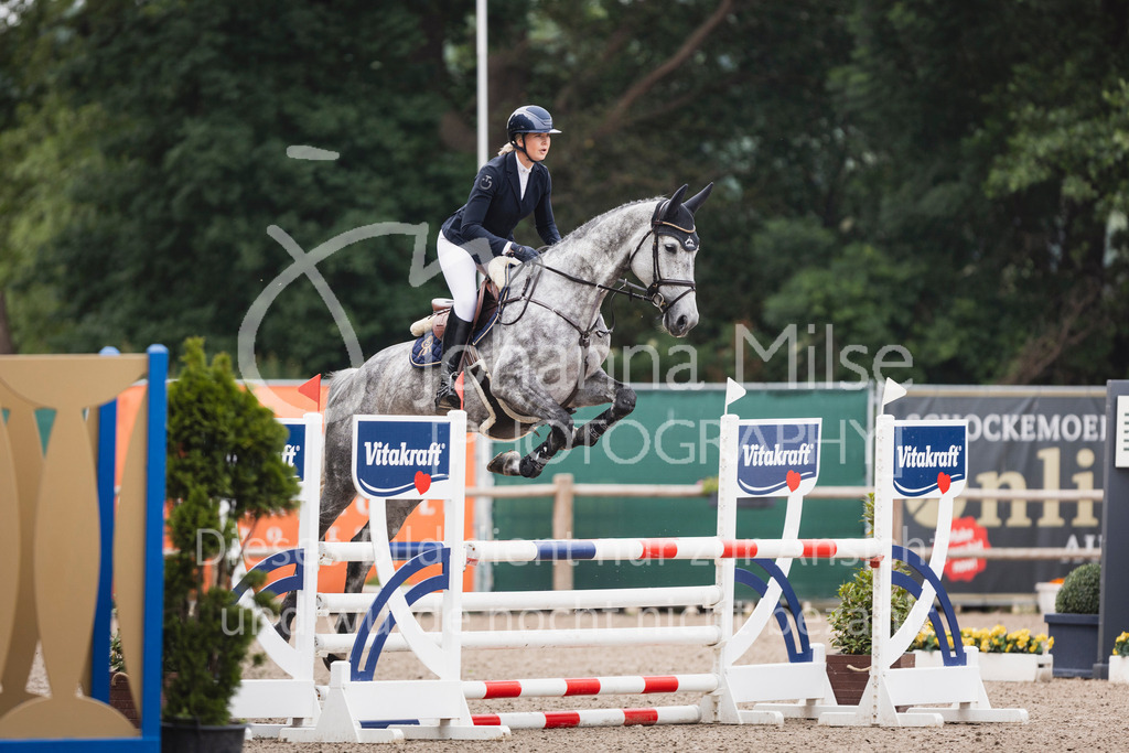 250610_Mühlen_SprPf-A2-239 | Deine schönsten Turniermomente als professionelle Fotos! Entdecke hochwertige Pferdesport-Fotografie im Online-Shop. Jetzt Fotos finden & bestellen!