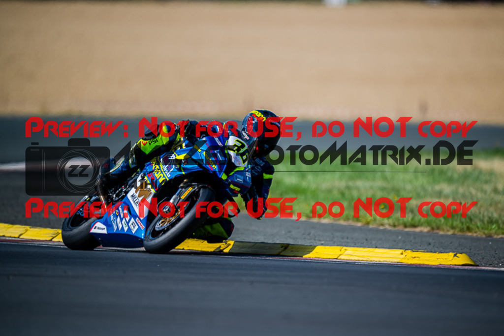 MaZZes_FotoMatrix_220722_1951 | PRO SUPERSTOCK