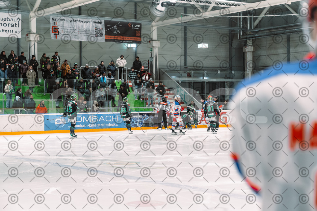 Alligators_vs_Peiting_25_11_2025-65 | Höchstadt Alligators Fotogalerie: Eishockey-Action aus Franken. Professionelle Spielfotos, Portraits & Stadionbilder zum Download. Jetzt entdecken! - Realisiert mit Pictrs.com
