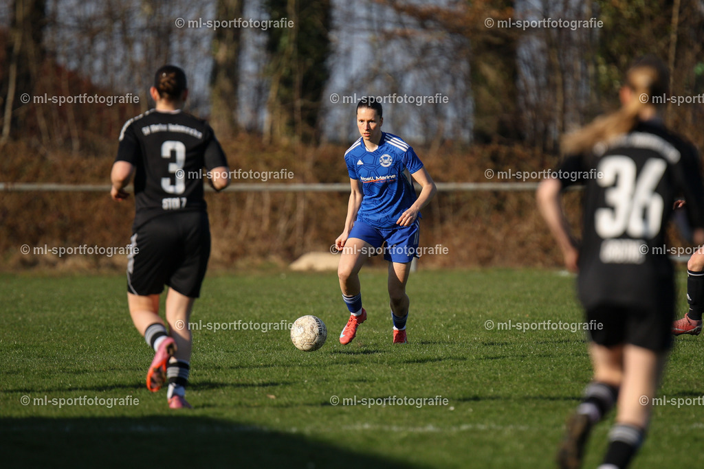 Fußball I Frauen I Saison 2025/2026 I Oberliga Schleswig-Holstein I 14. Spieltag I Merkur Hademarschen - SSC Hagen Ahrensburg | ml-sportfotografie - Realisiert mit Pictrs.com